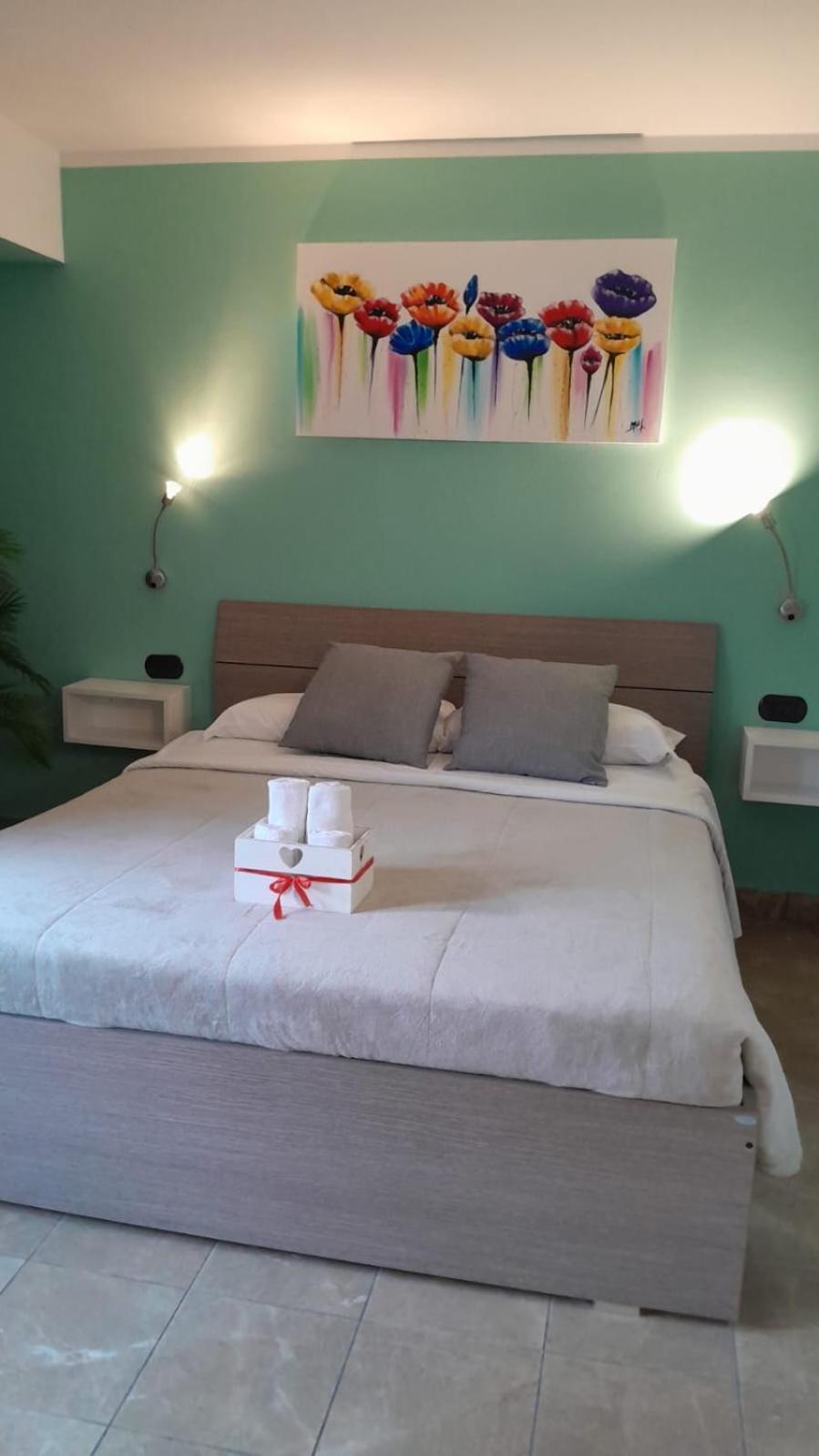 Rainbow Sweet Rooms Вальмонтоне Экстерьер фото
